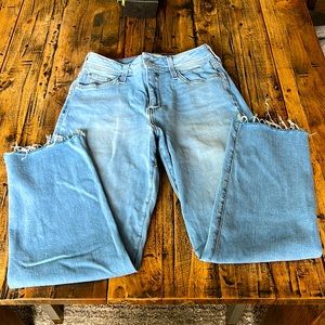 Fran Denim ROSE LOOSE FIT CROP RAW HEM LIGHT WASH